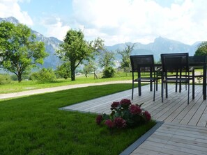 Outdoor dining - Traunstein by Interhome (Altmünster)