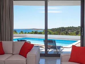 Pool - Luxusvilla Sunrise Premantur mit Pool by Interhome (Pula/Premantura)