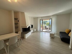 TV - Orto degli Angioli by Interhome (Ascona)