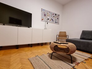 TV - in Zentrumsnähe mit Balkon by Interhome (Bokordici)