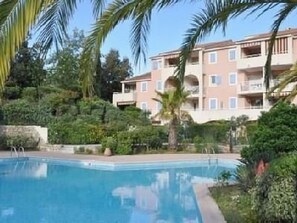 Pool - Aufenthalt im Golf von Saint-Tropez by Interhome (La Croix-Valmer)