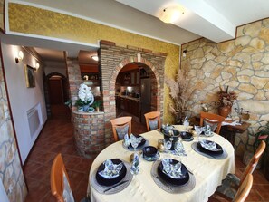 Dining - Wohnung 'Ivaana' mit Privatparkplatz by Interhome (Rovinj)