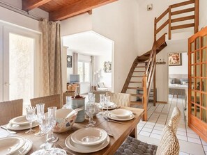 Dining - Loft, 300 m vom Meer by Interhome (Fréjus)