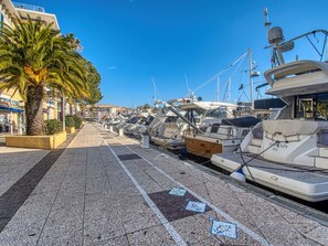 Marina - Loft, 300 m vom Meer by Interhome (Fréjus)