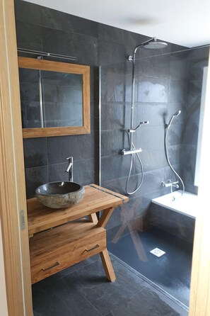 Towels - neues Haus in Meeresnähe mit beheiztem Pool by Interhome (Fouesnant)