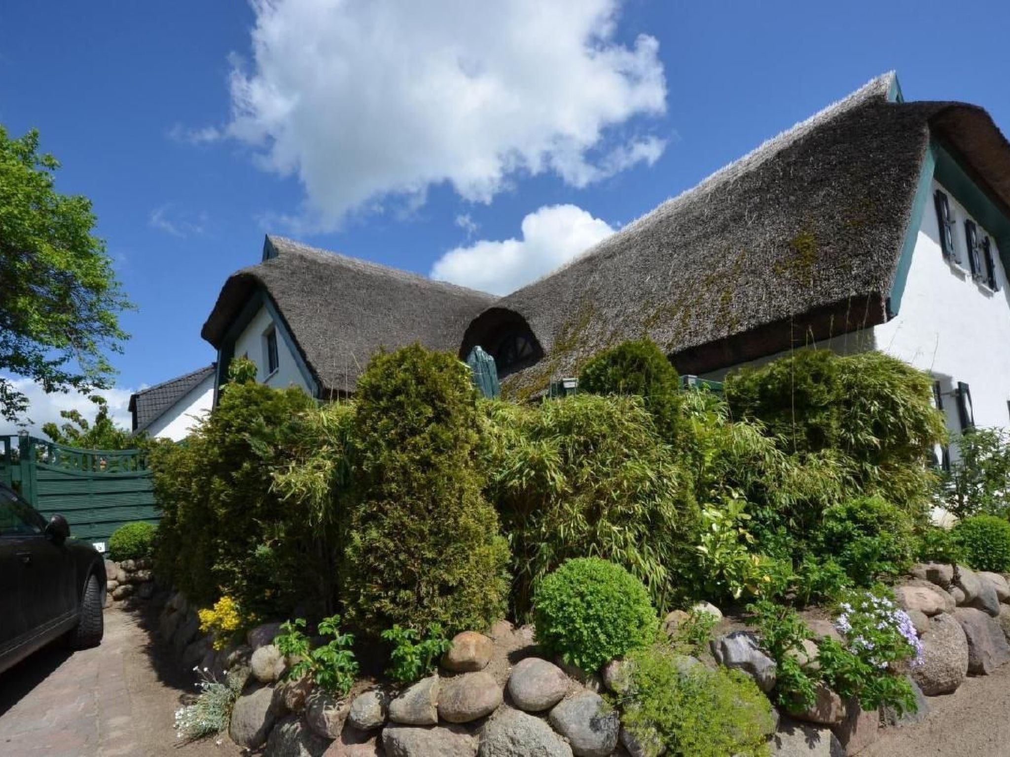 المنطقة المحيطة بالمنشأة