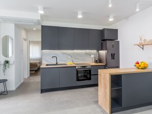 Fridge, microwave, oven, dishwasher - Lemon 3 Premium by Interhome (Poreč)