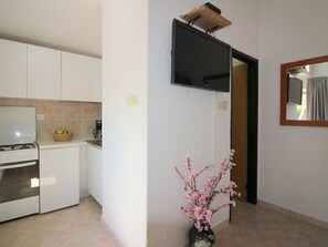 Fridge, cookware/dishes/utensils - Stefani by Interhome (Poreč)