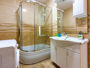 Towels - FeWo mit privatem Balkon und Gemeinschaftspool by Interhome (Novi Vinodolski)