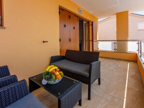 Terrace/patio - FeWo mit privatem Balkon und Gemeinschaftspool by Interhome (Novi Vinodolski)
