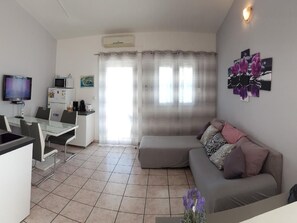 TV - Appartement in Stanići mit Grill by Interhome (Omiš)