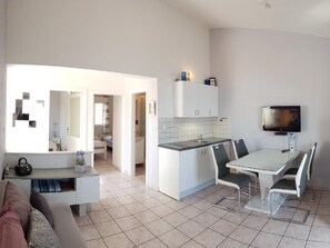 Interior - Appartement in Stanići mit Grill by Interhome (Omiš)