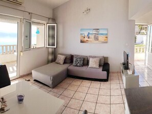 TV - Appartement in Stanići mit Grill by Interhome (Omiš)