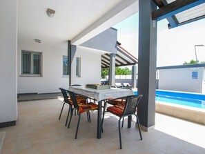 Outdoor dining - Villa Pikula App.2 by Interhome (Fažana)