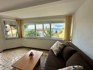 TV - Apartment Car by Interhome (Crikvenica)