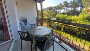 Outdoor dining - T3 Nature Ondres beaches with swimming pool and tennis court (Ondres)
