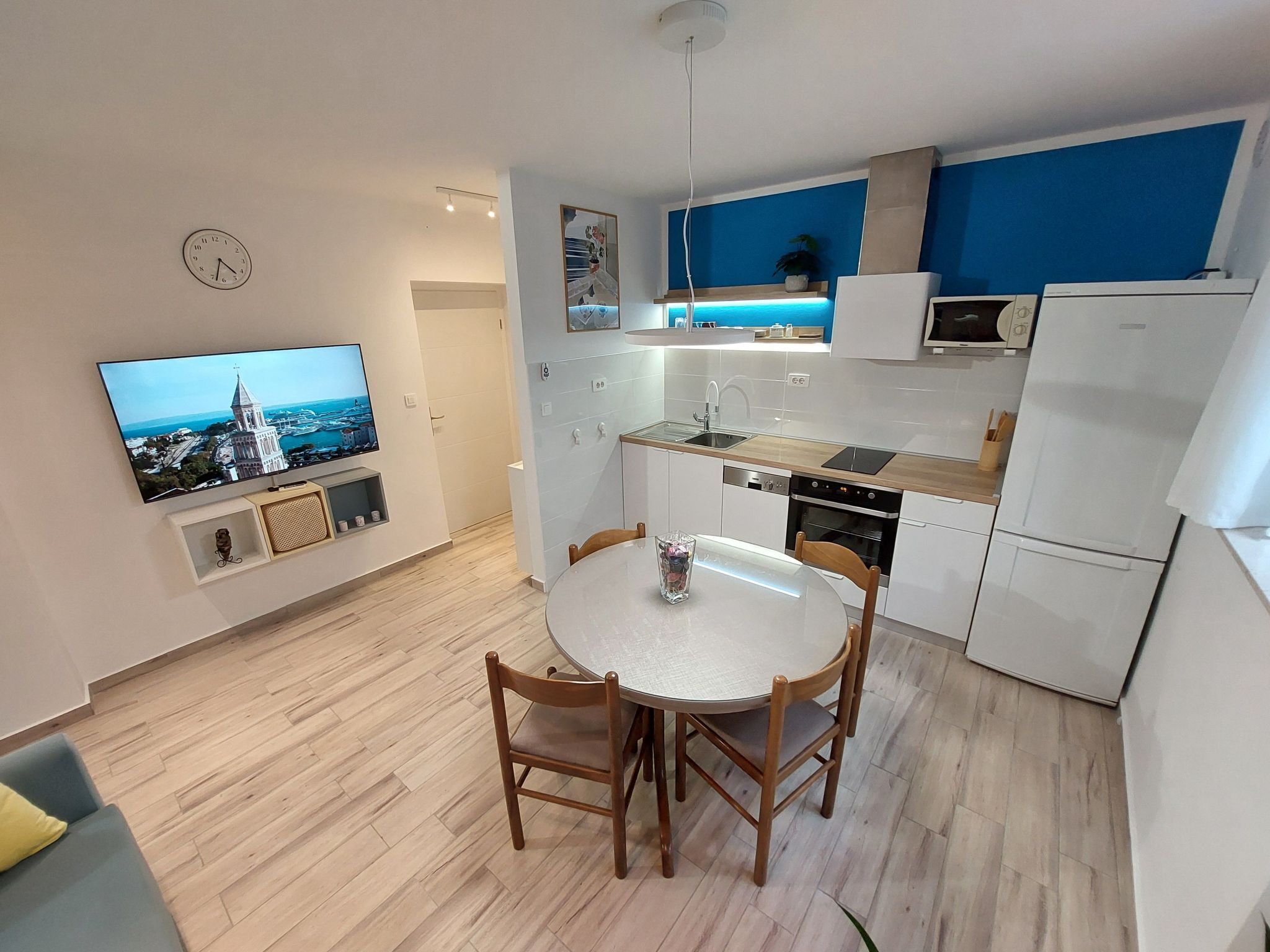 Fridge, microwave, oven, dishwasher