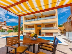 A heated pool - "Kauric" mit Gemeinschaftspool by Interhome (Novi Vinodolski)