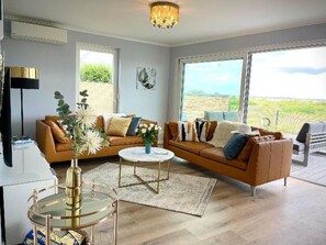 Living area - Apartement Villa Am Meer in Glowe mit Terasse EG by Interhome (Glowe)