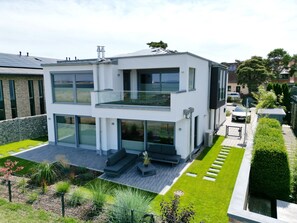 Exterior - Apartement Villa Am Meer in Glowe mit Terasse EG by Interhome (Glowe)