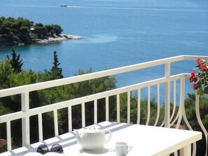 Outdoor dining - Trogir Yellow House A3 by Interhome (Trogir)