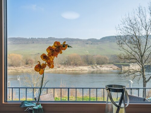 mit Balkon und schönem Moselblick by Interhome