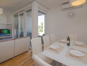 Dining - Mario Luxus-Wohnung in Mali Losinj by Interhome (Losinj / Mali Losinj)