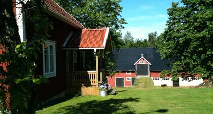 Kleines Ferienhaus auf dem Gelände eines Bauernhof by Interhome