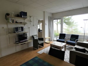 DVD player - "Europaferiendorf C7" by Interhome (Husen)