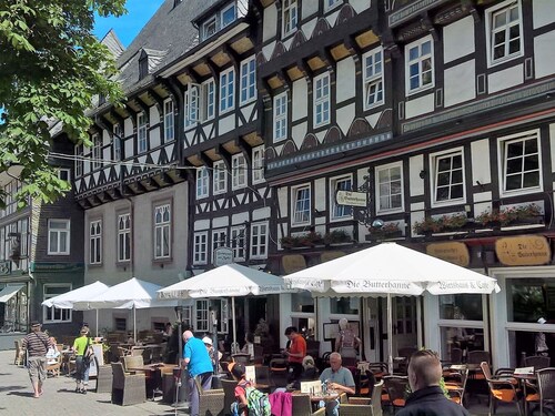 Großzügige Wohnung mit Bergblick im Haus Hopfe by Interhome