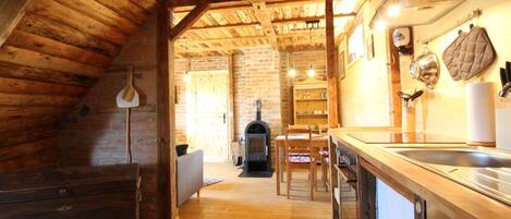 المنشأة من الداخل