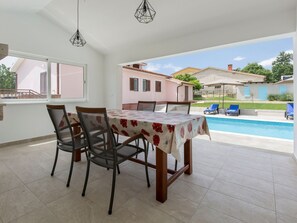 Outdoor dining - mit Garten, Grill und Terrasse by Interhome (Drenje)