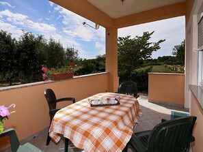 Outdoor dining - Apartment in Pula, Kroatien mit hohen Gästebewertungen by Interhome (Pula)