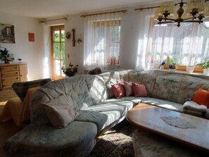 TV - Traumwohnung im Allgäu by Interhome (Kempten)