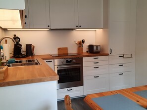 Fridge, oven, dishwasher, cookware/dishes/utensils - Alte Kate by Interhome (Thomasburg)