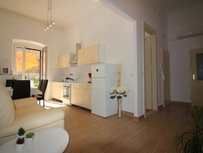 TV - Old city by Interhome (Poreč)