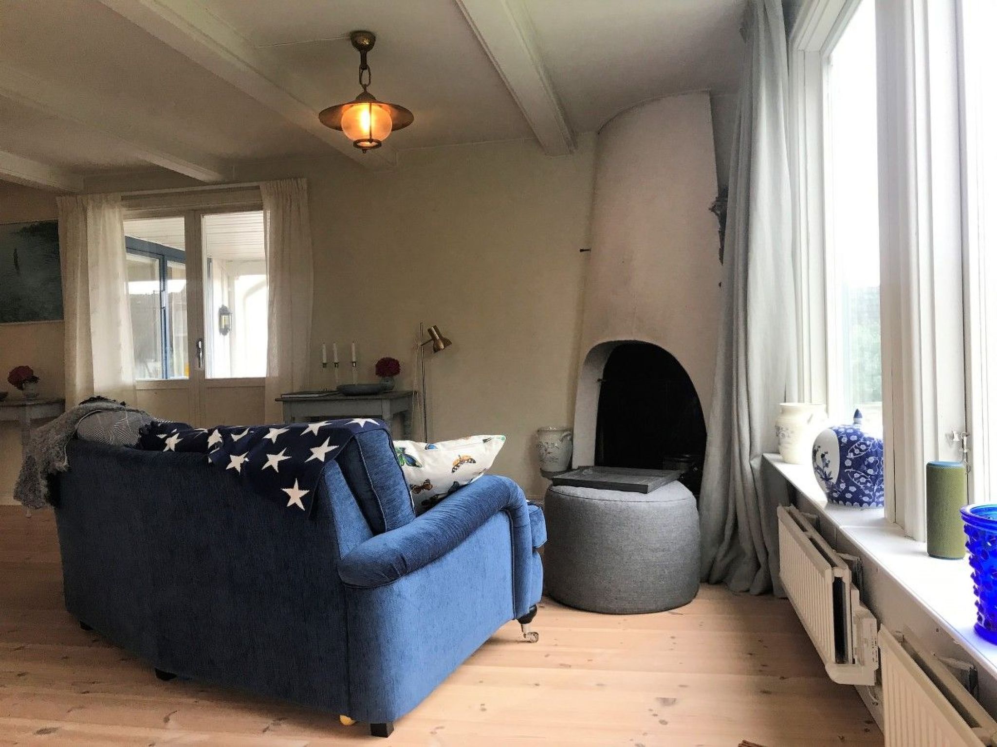 Télévision, cheminée