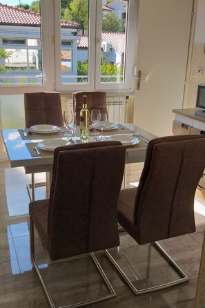 Dining - Apartman Oliva **** by Interhome (Pula)
