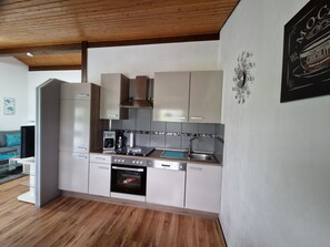 Frigorifero, microonde, forno, lavastoviglie