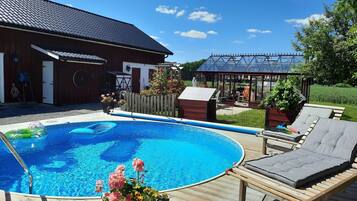 Et oppvarmet basseng