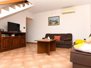 Living area - 'Persic' mit privatem Pool by Interhome (Rabac)