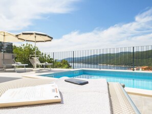 A heated pool - 'Persic' mit privatem Pool by Interhome (Rabac)