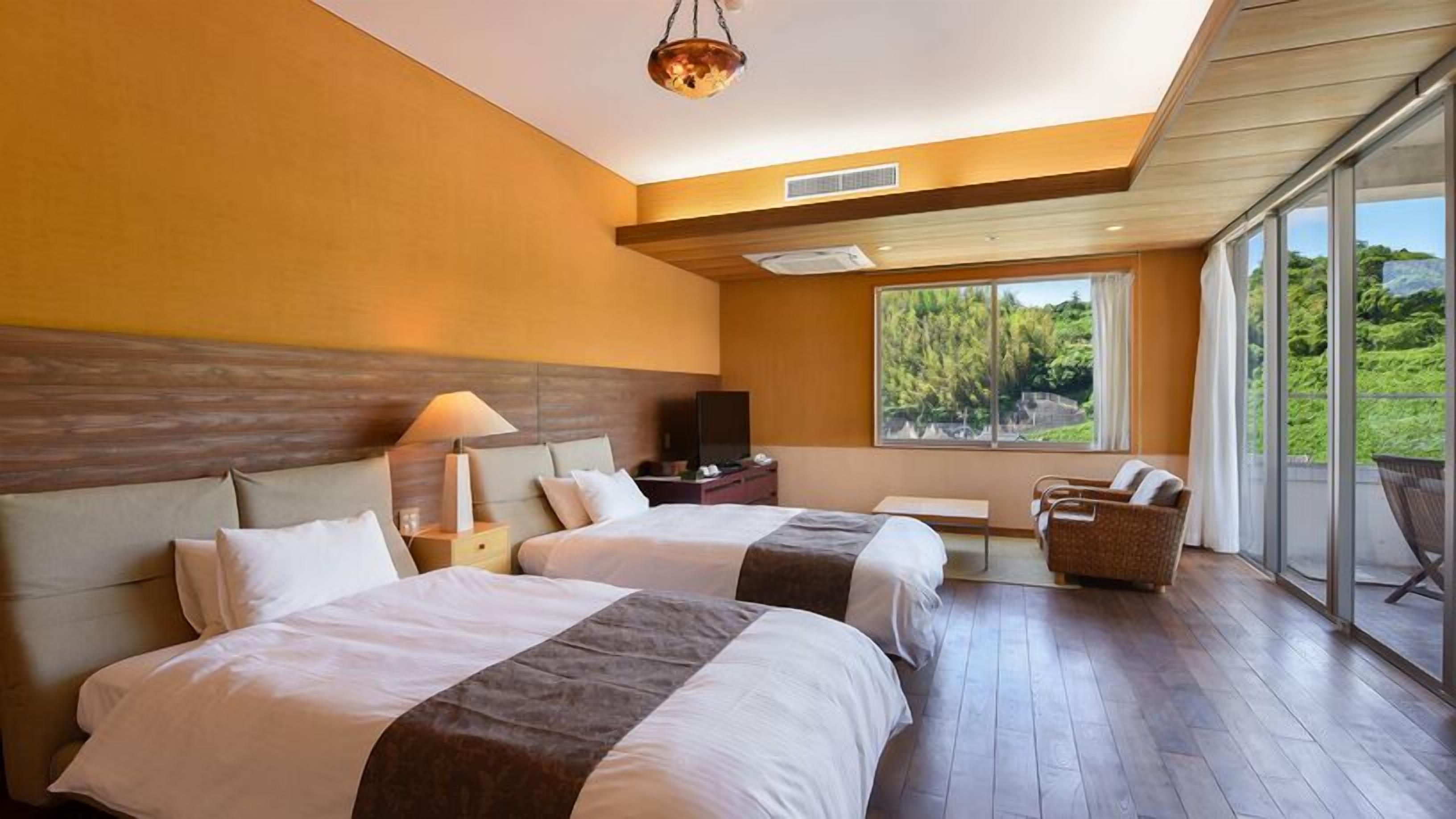 In-room safe, free WiFi