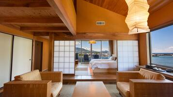 Executive Suite, Balcony, River View | In-room safe, free WiFi