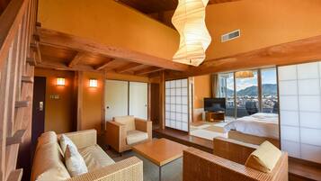 Executive Suite, Balcony, River View | In-room safe, free WiFi