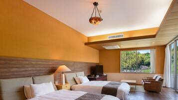 Superior Twin Room, Balcony, Canal View | In-room safe, free WiFi