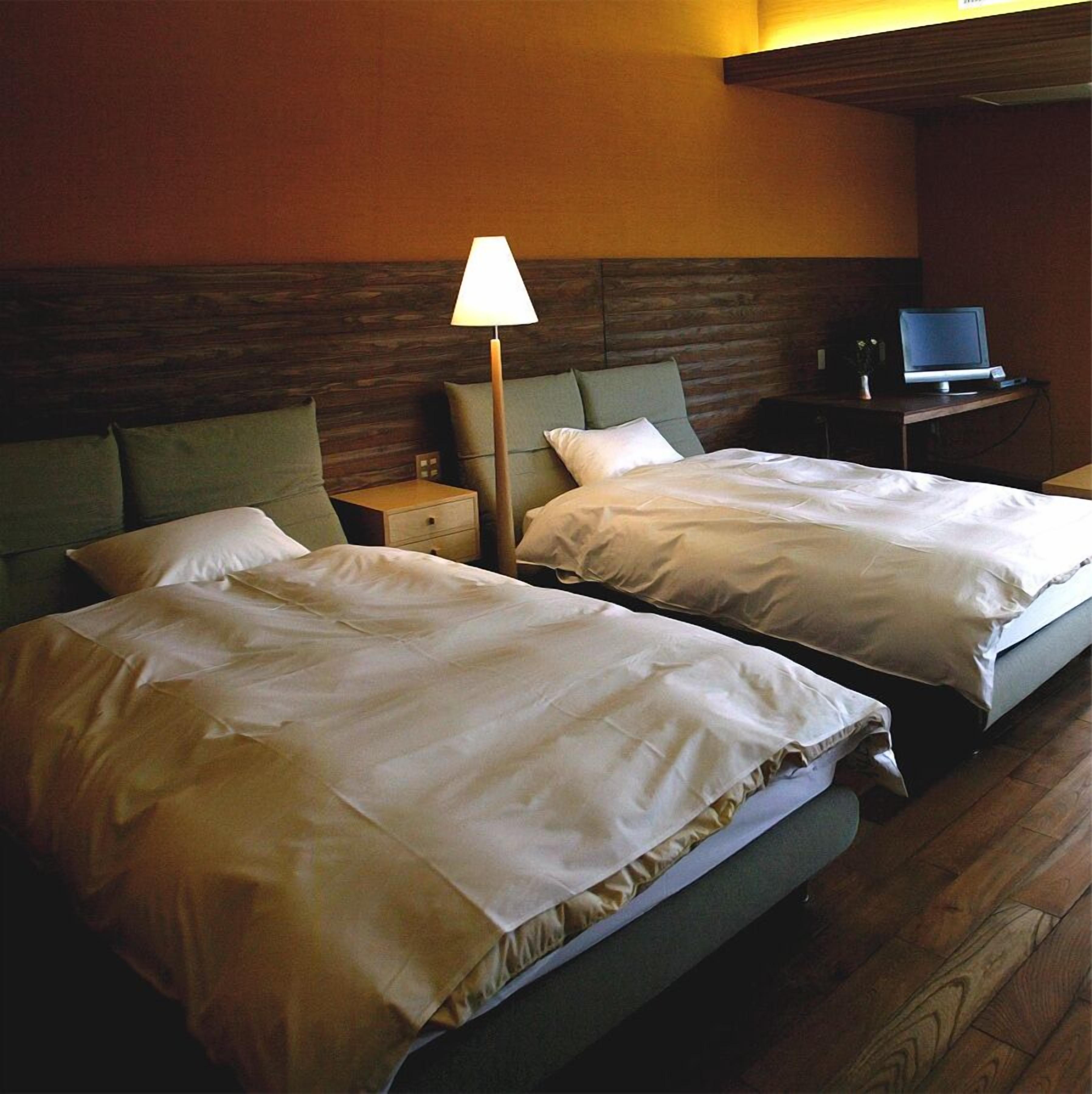In-room safe, free WiFi