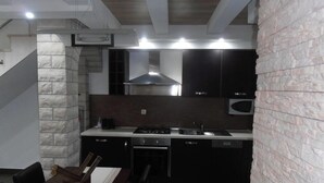 Frigorifero, microonde, forno, lavastoviglie