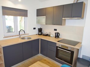 Fridge, oven, dishwasher, cookware/dishes/utensils - am Meer "Zara" by Interhome (Pula/Banjole)