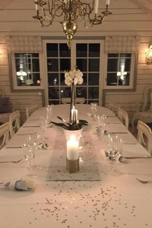 قاعة الولائم والاحتفالات